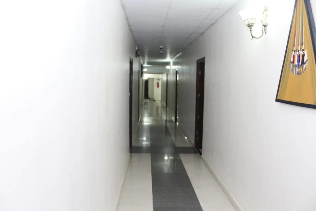 Bluespring Hotel Maryland Экстерьер фото